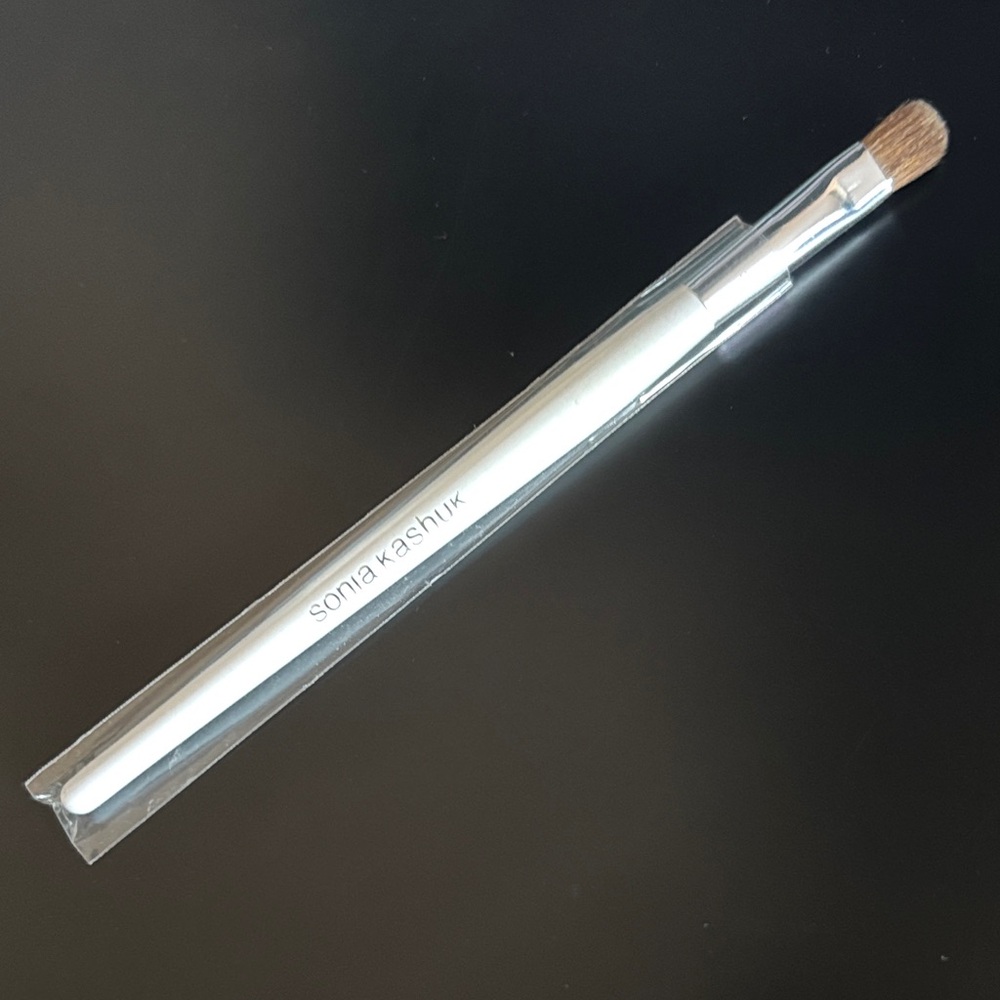 Sonia Kashuk Eye Makeup Brush with Clinique Bag